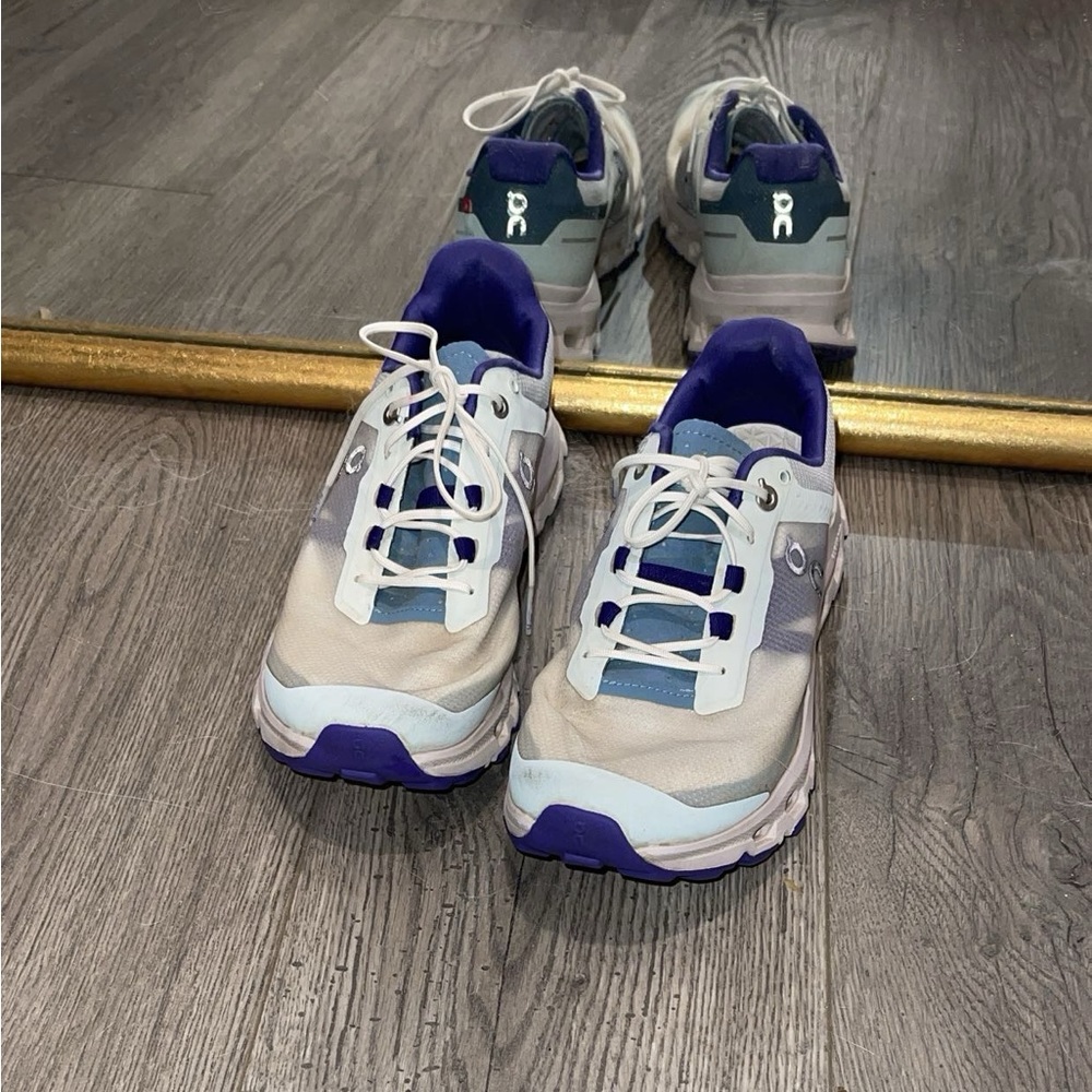 Womens On Cloudvista size 8.5
